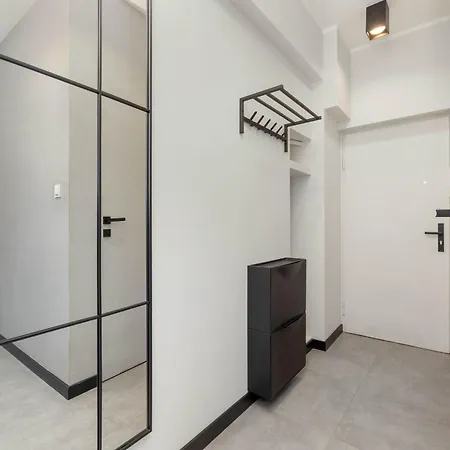 아파트 Modern Close To The Center And The In By Renters