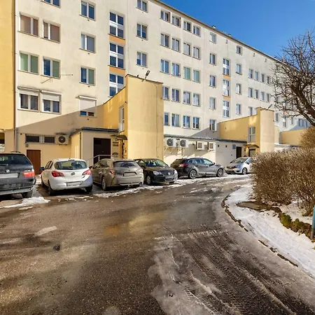Modern Close To The Center And The In By Renters 아파트 *