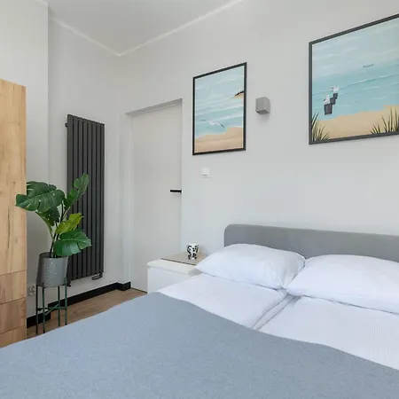 아파트 Modern Close To The Center And The In By Renters 그디니아
