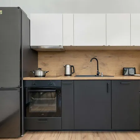 Modern Close To The Center And The In By Renters * 그디니아