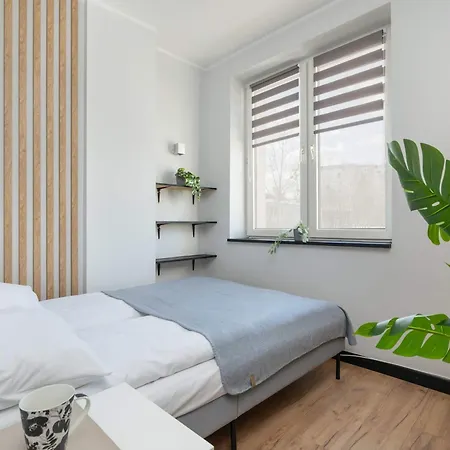 Modern Close To The Center And The In By Renters 아파트